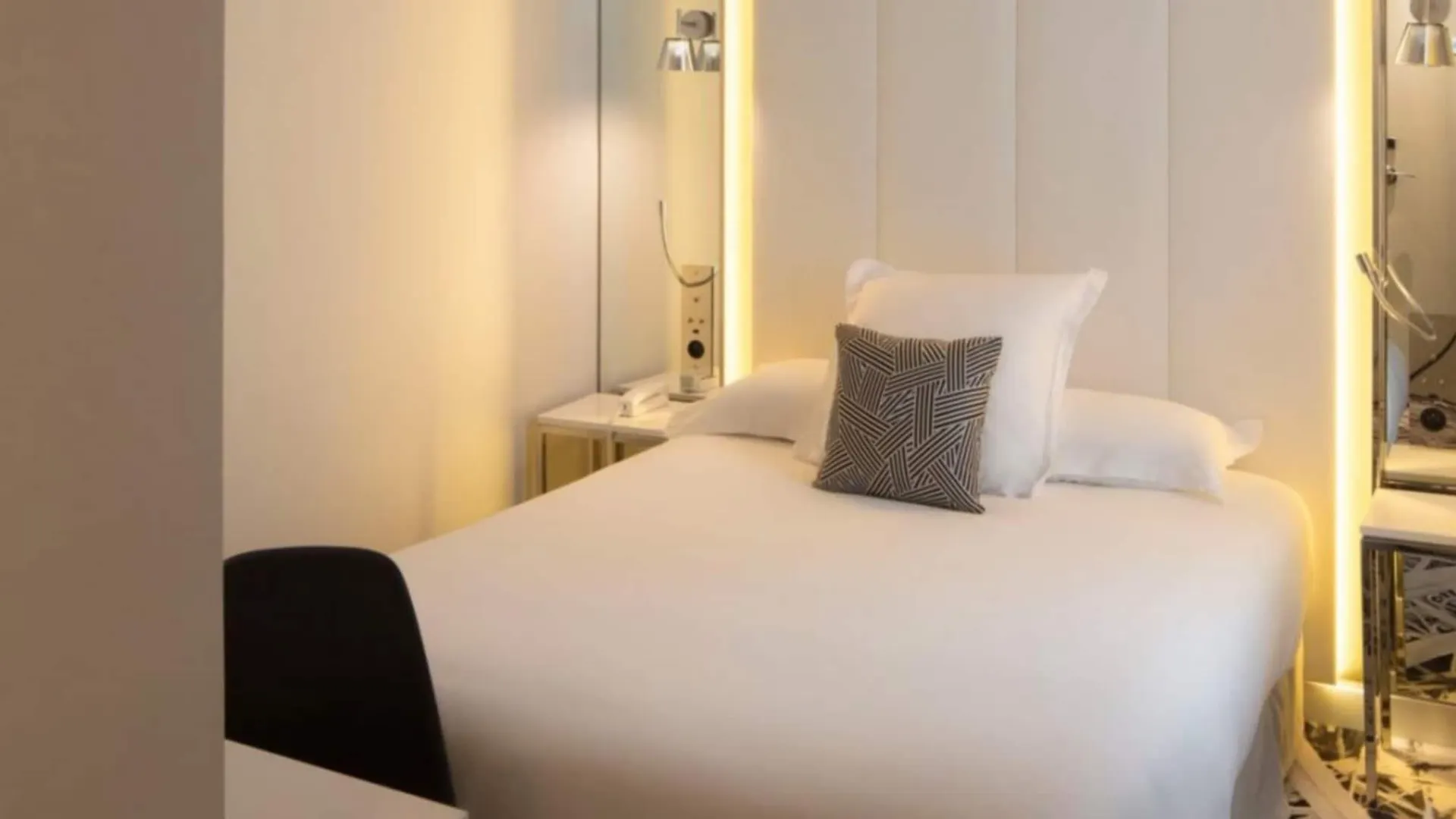 Hotel Nouvel Hôtel Eiffel Paris