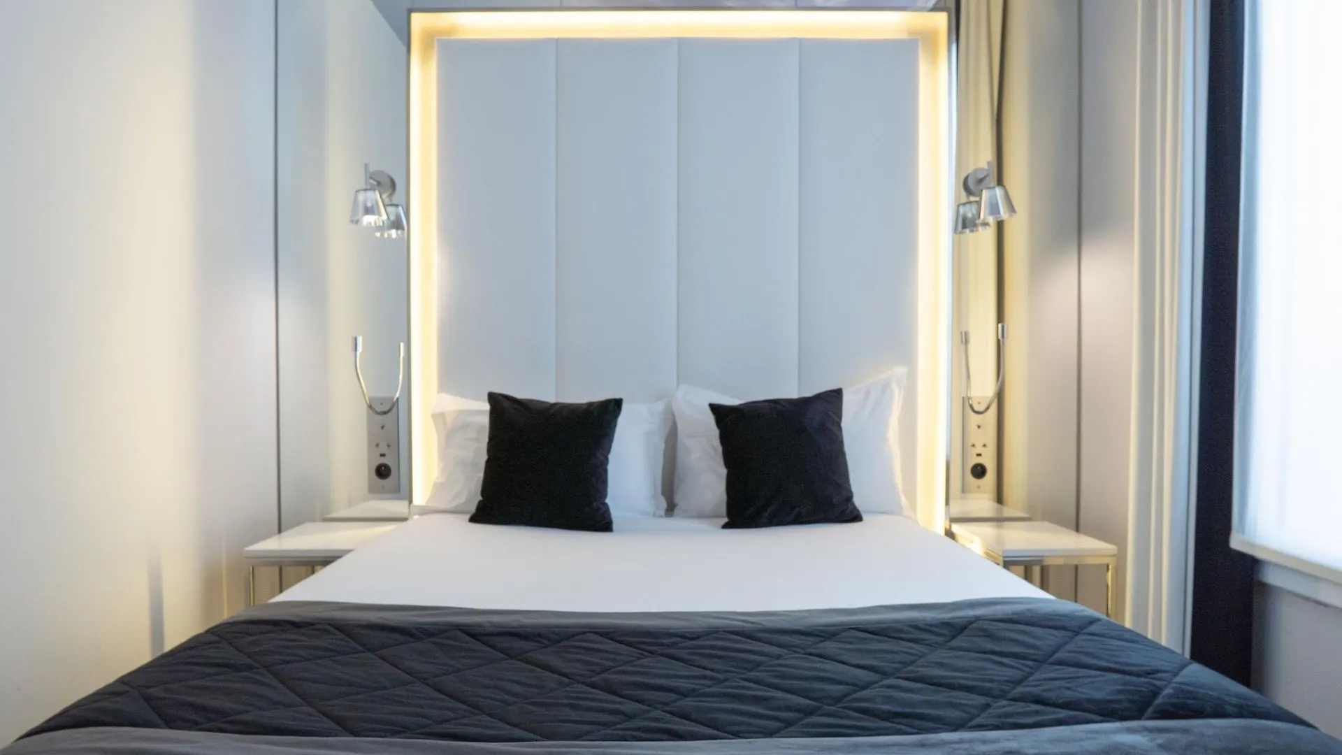 Nouvel Hôtel Eiffel Paris Hotel