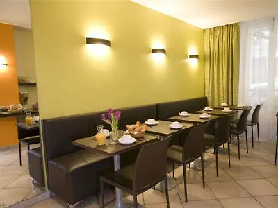 Nouvel Hotel Eiffel Paris
