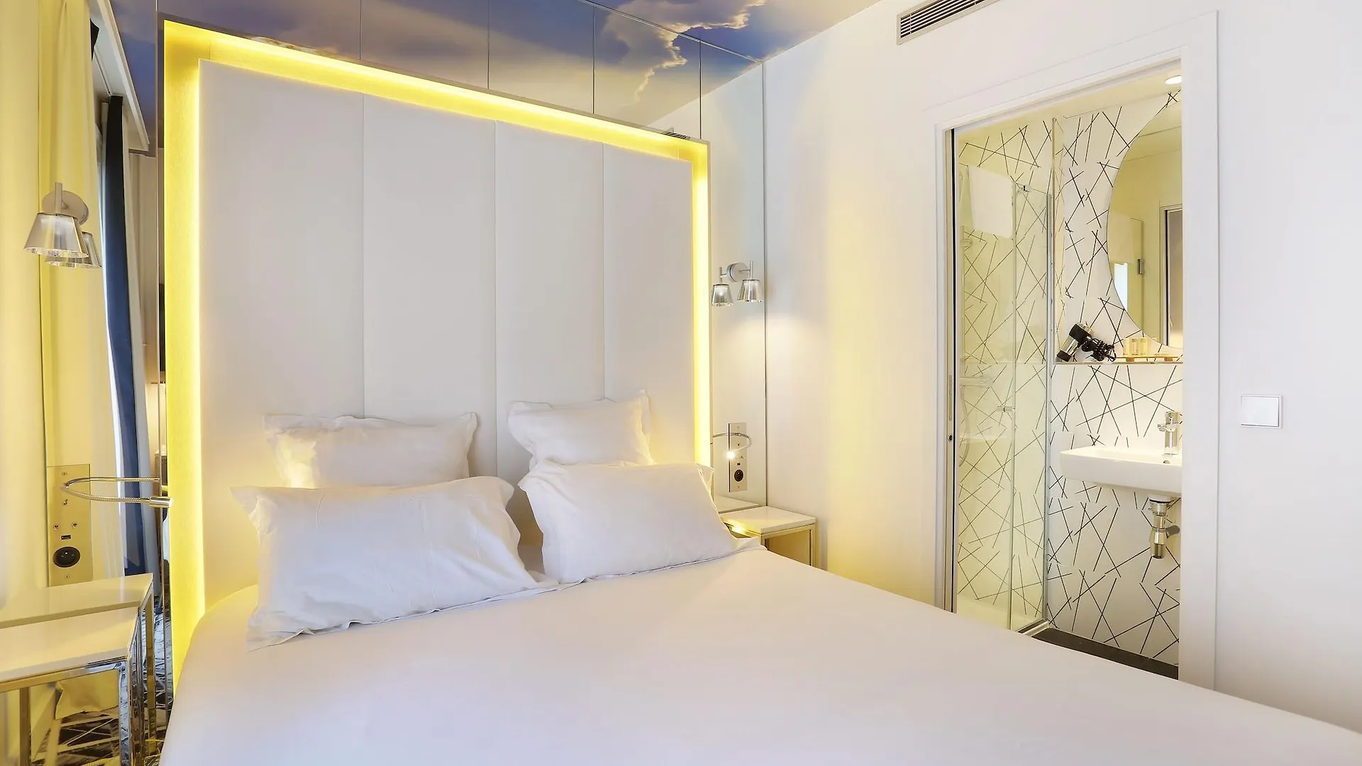 Nouvel Hotel Eiffel Paris