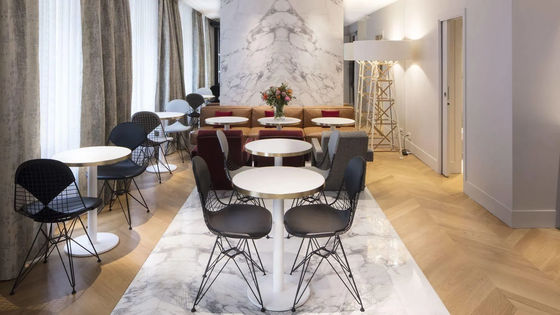 Nouvel Hotel Eiffel Paris