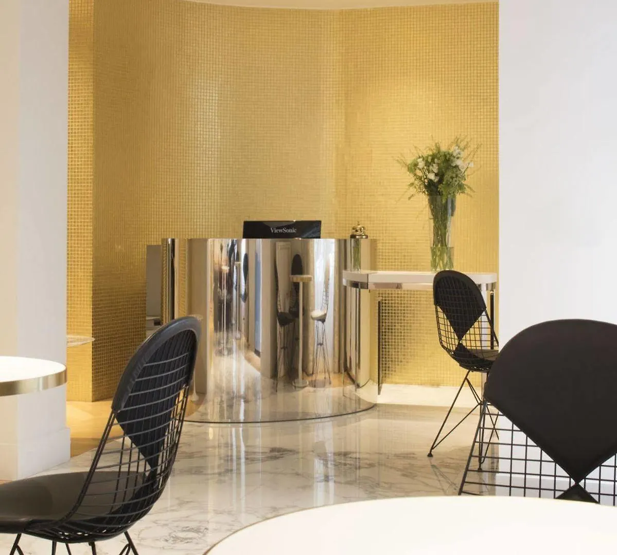 Nouvel Hotel Eiffel Paris 3*,
