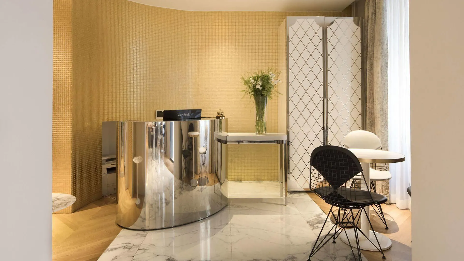 Nouvel Hotel Eiffel Paris