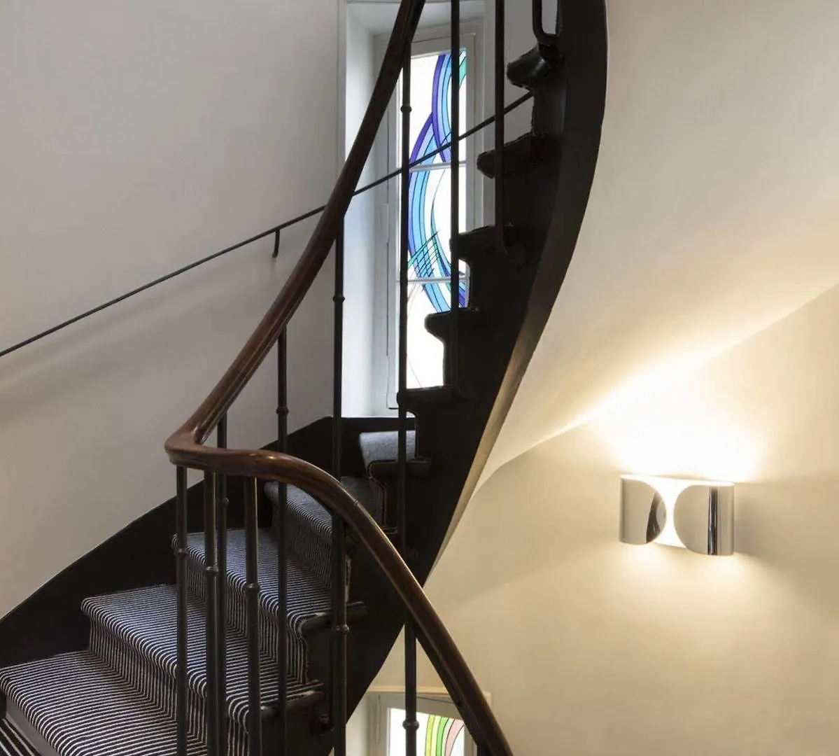 Nouvel Hotel Eiffel Paris